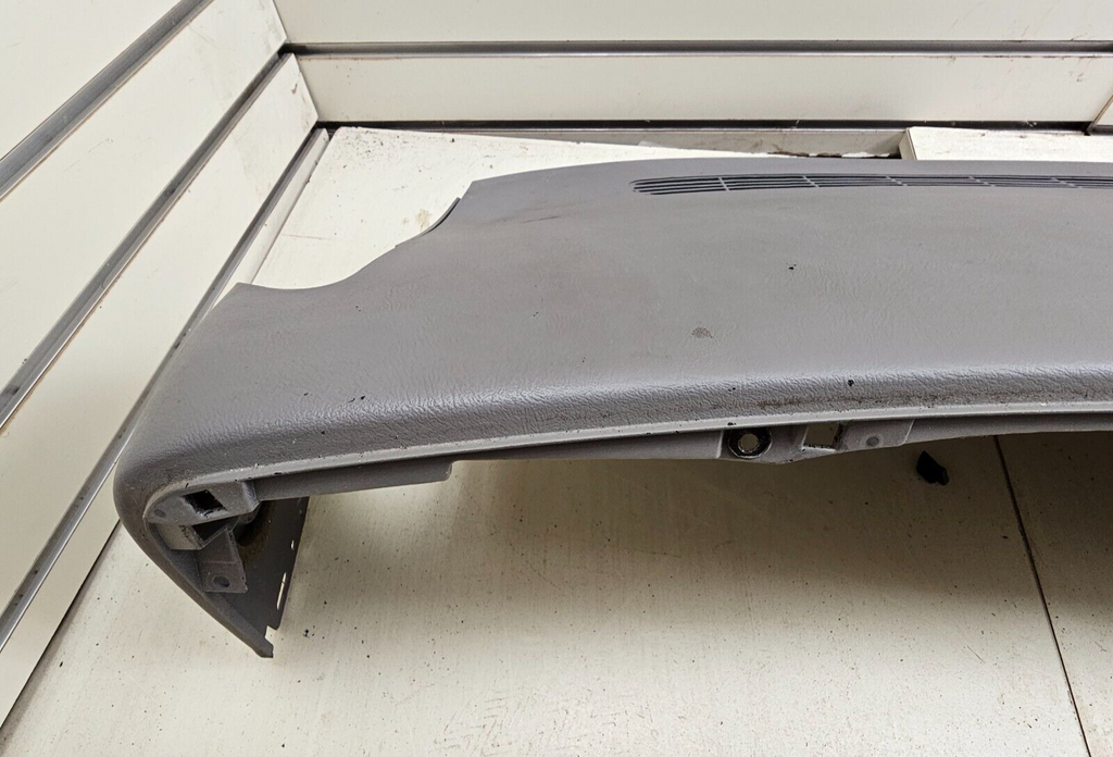 99-06 SILVERADO SIERRA TAHOE Upper Dash Cap Cover Top Dashboard Pad LT Gray DP1