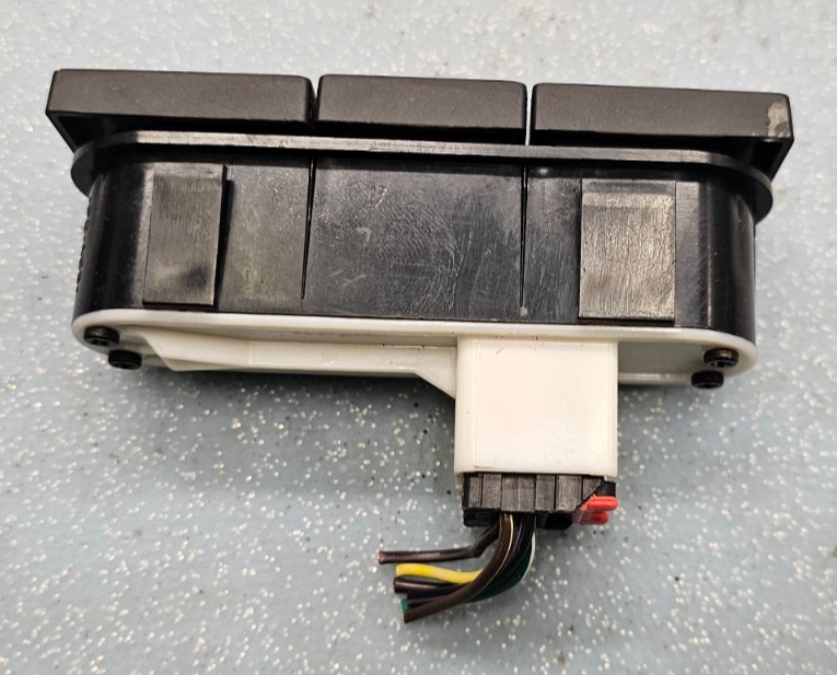 🔥06-09 FUSION MERCURY MILAN CENTER DASH HAZARD BUTTON SWITCH PASS RADIO BEZEL