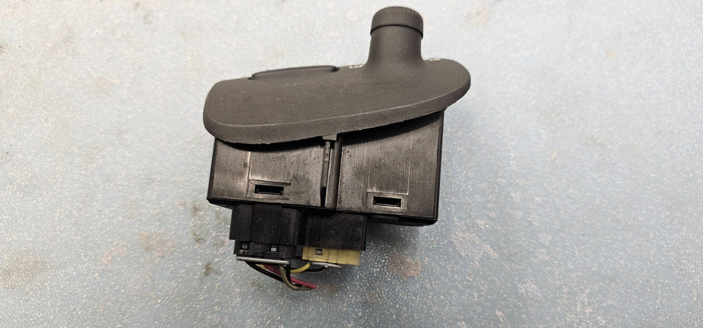 🔥00-02 Saturn S Series SL SC SW 1 2 Illumination Traction Control Switch Black