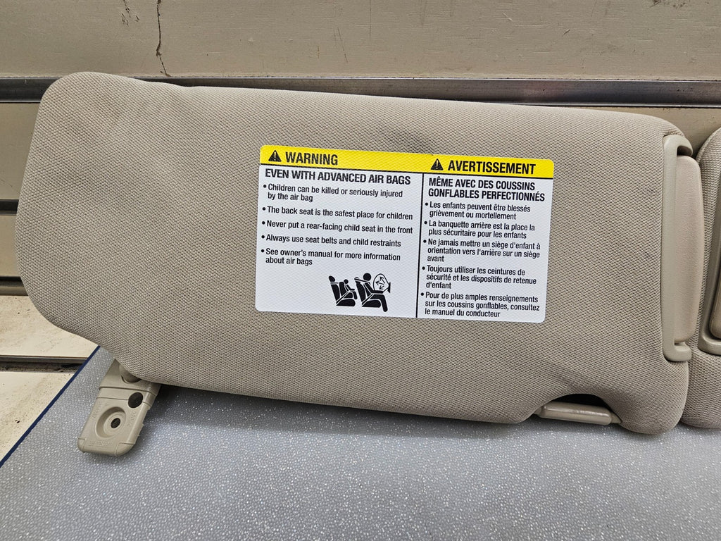 🔥2007-2012 Nissan Altima Sun Visor driver and passenger set gray - lighted OEM