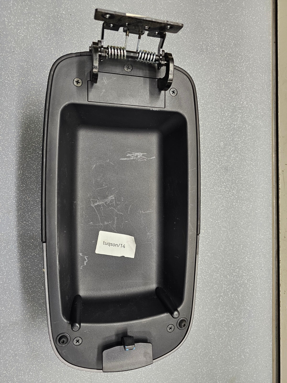 14-15 Tucson Front Floor Center Console Lid Cover Top Pad Armrest Storage Black