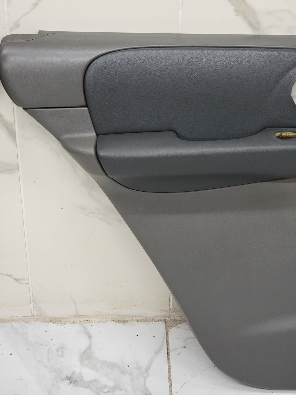 🔥2002-2009 CHEVROLET Trailblazer REAR DRIVER LEFT SIDE Door Panel Gray D8