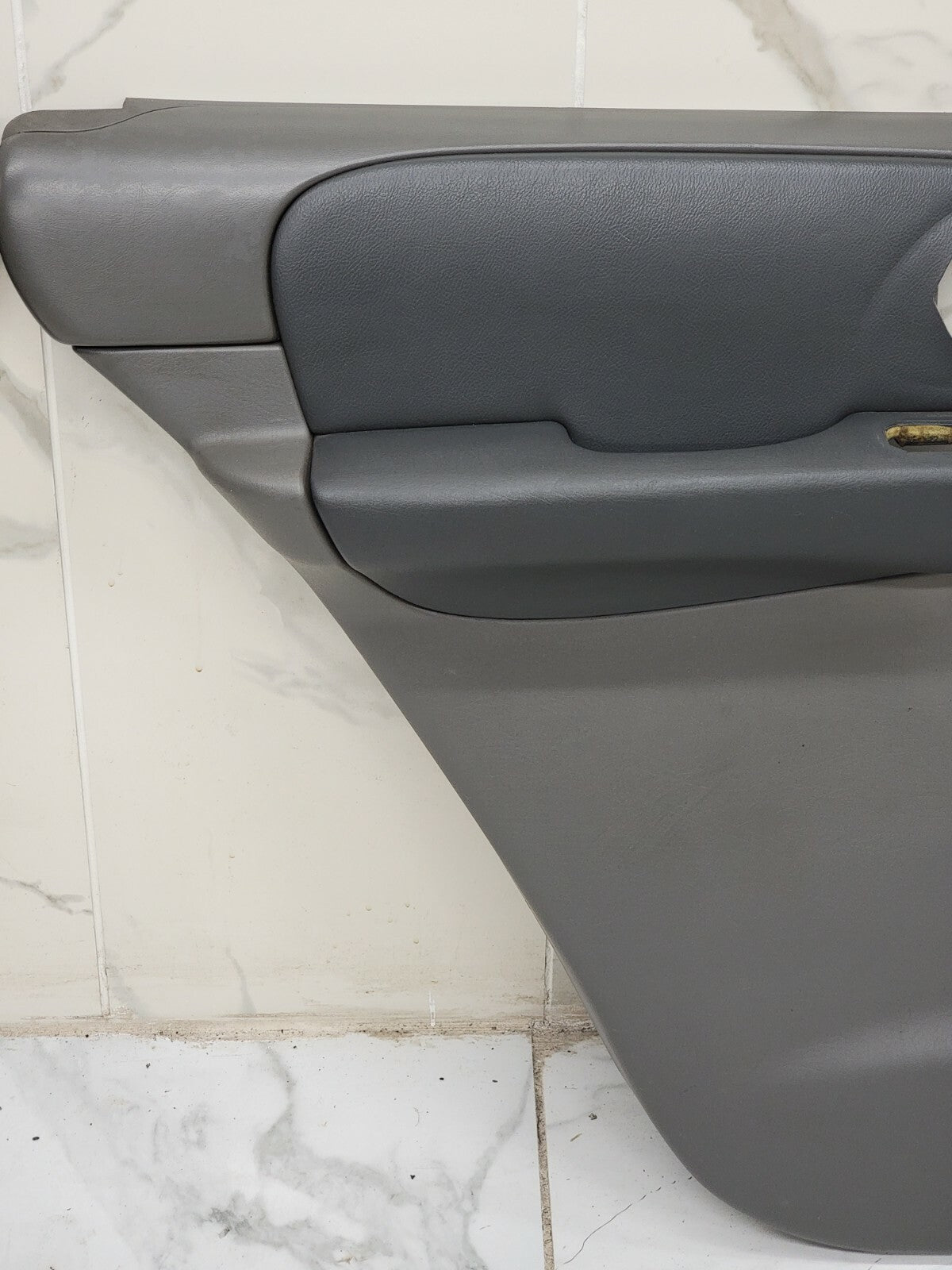 🔥2002-2009 CHEVROLET Trailblazer REAR DRIVER LEFT SIDE Door Panel Gray D8