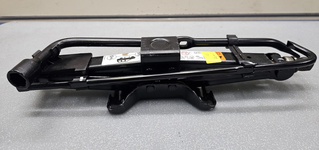 01-12 Ford Escape Mariner Tribute Emergency Scissor Jack Lug Spare Tire Kit/FE