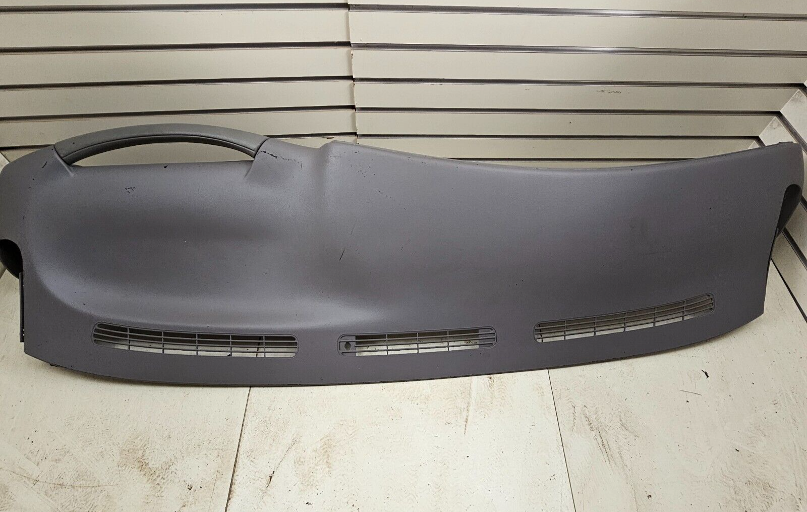 99-06 SILVERADO SIERRA TAHOE Upper Dash Cap Cover Top Dashboard Pad LT Gray DP1