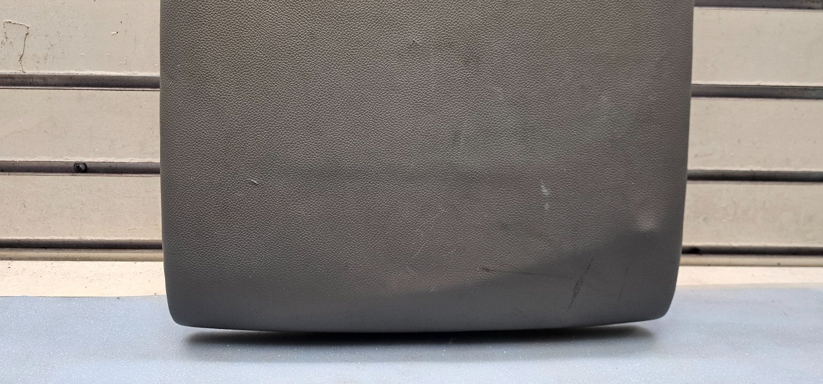 🔥07-13 Yukon Tahoe Suburban Front Right Passenger Seat Back Panel Cover GRAY