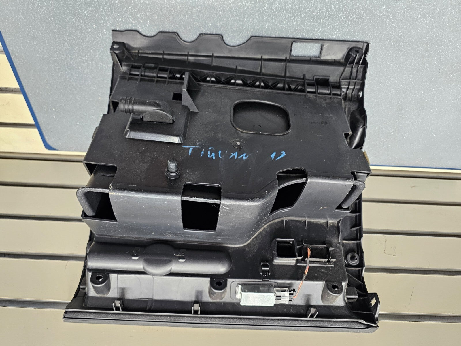 🔥09-18 Volkswagen Tiguan limited Glove Box Storage Compartment Assembly BLACK