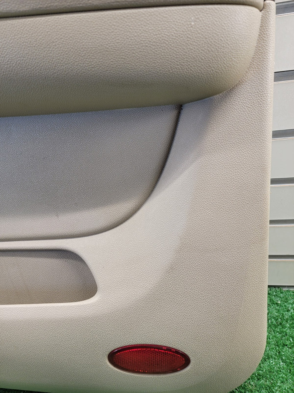 🔥07-09 Chevy Suburban Tahoe Sierra Passenger Front Door Trim Panel Tan auto D15