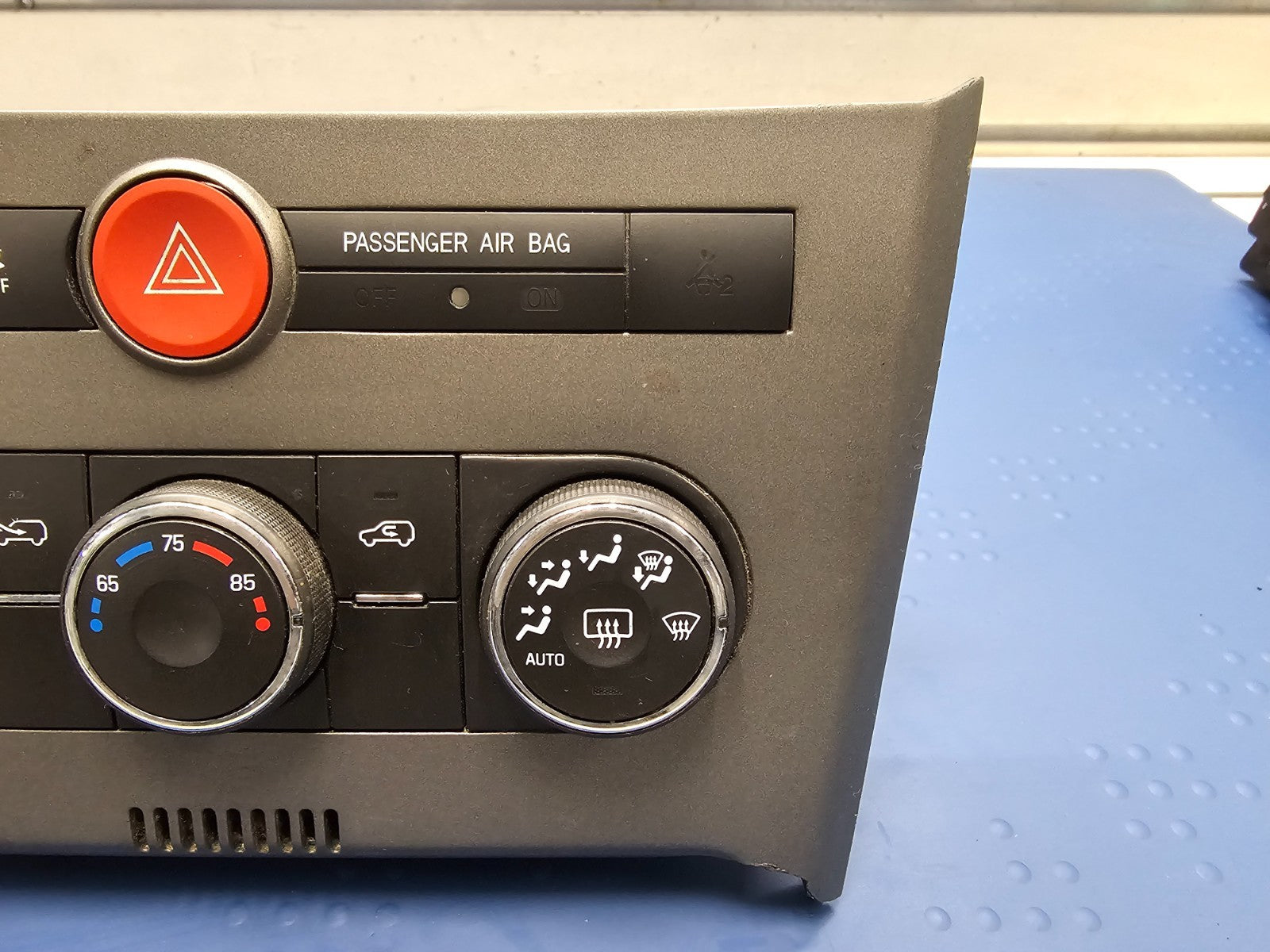 🔥08-10 Saturn Vue Dash HVAC AC Heater Temperature Climate Control Panel Gray