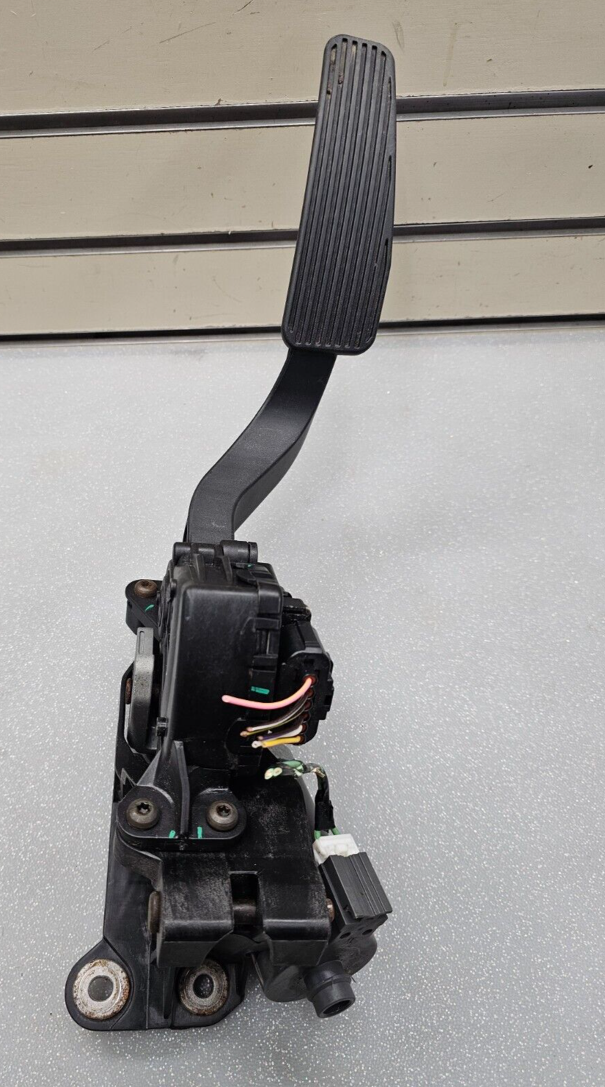 🔥2005-2006 CHRYSLER 300 DODGE MAGNUM CHARGER ACCELERATOR PEDAL Assembly OEM