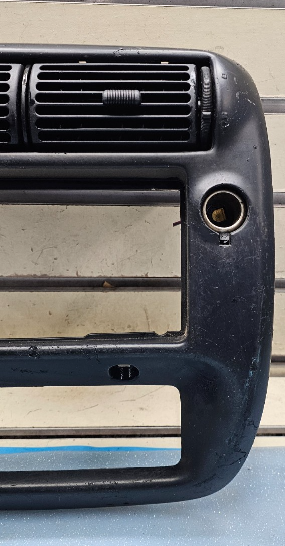 95-10 Ranger Explorer Center Dash Radio Stereo Display Bezel Trim Panel BLACK B2