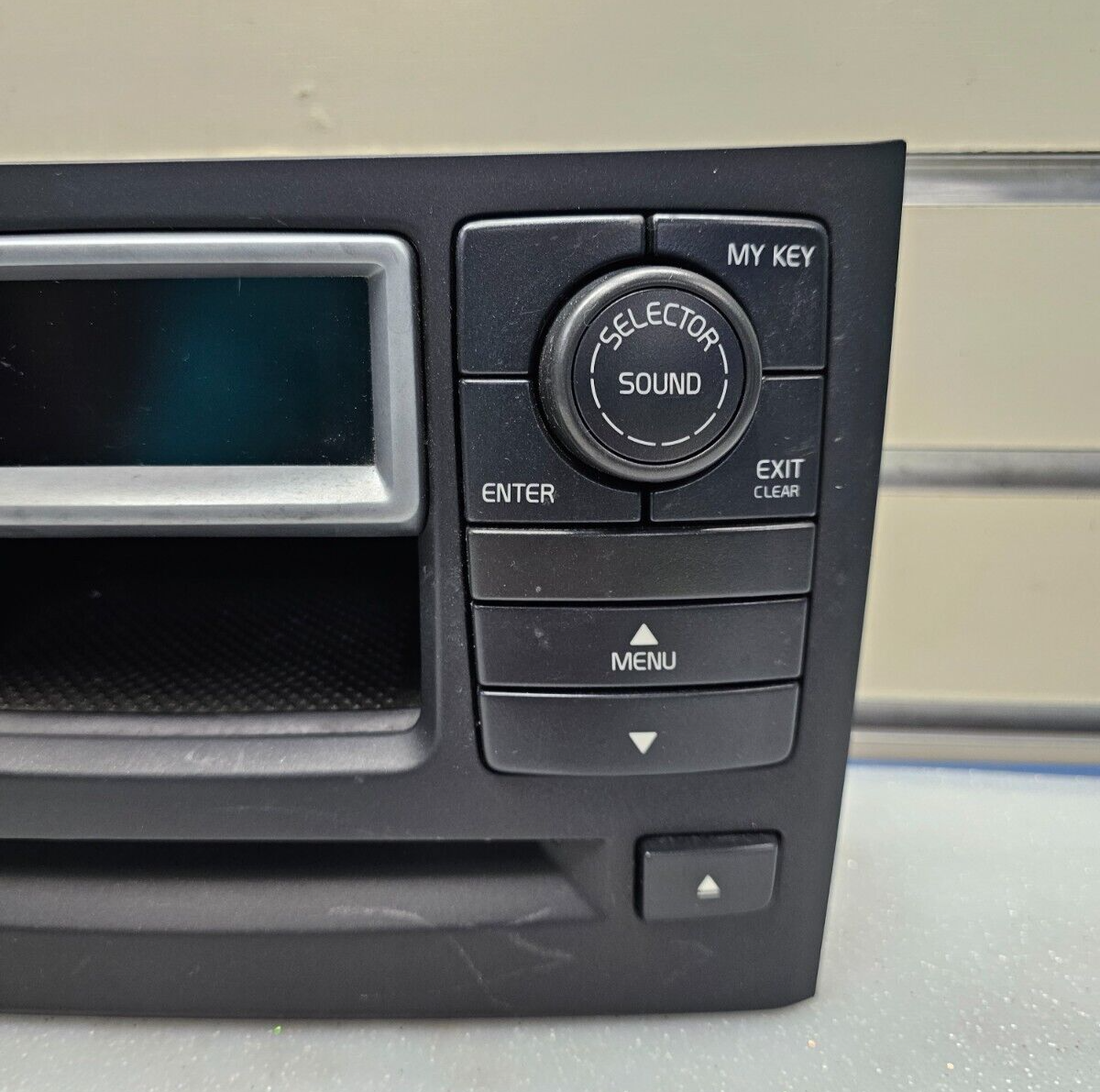 🔥2003-2006 Volvo XC 90 AM FM CD MP3 Player Dashboard Radio Stereo Receiver