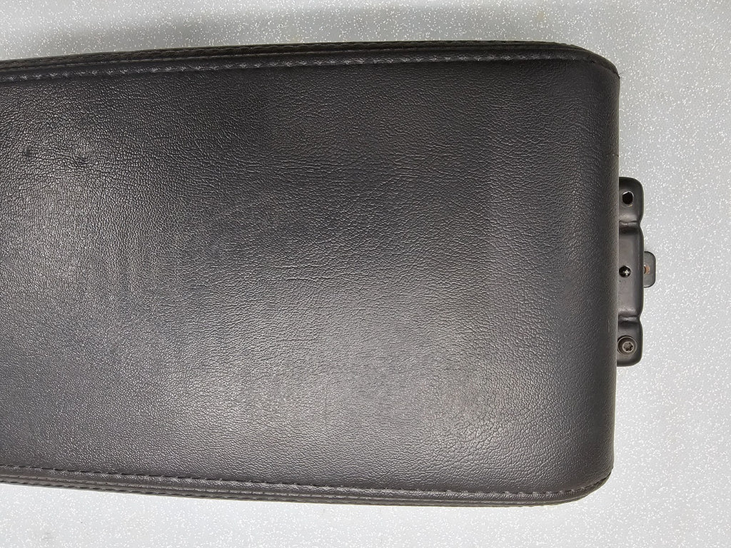 🔥08-12 Chevy Malibu CENTER CONSOLE LID ARMREST ASSEMBLY STORAGE COVER BLACK OEM