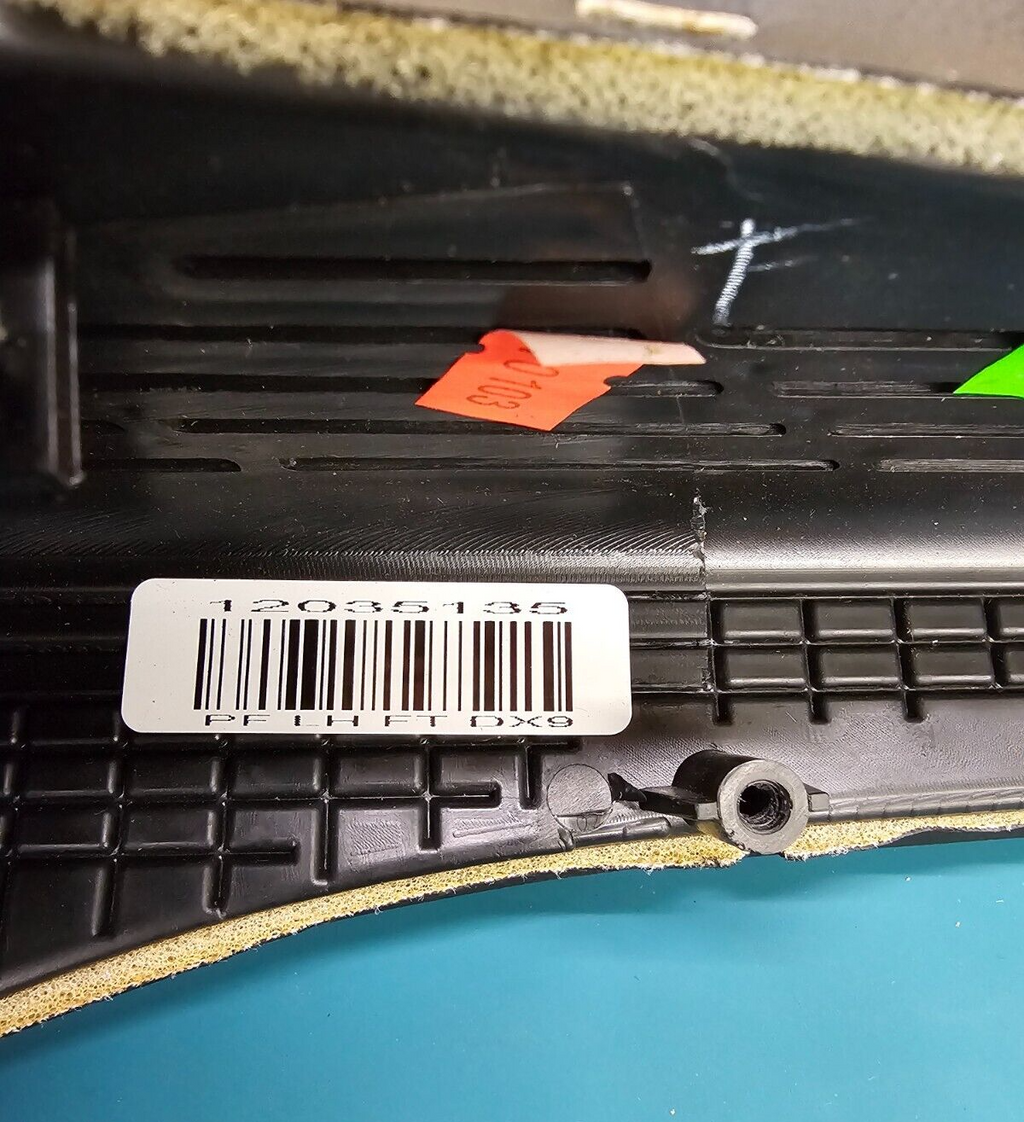 17-20 CHRYSLER PACIFICA FRONT LEFT DRIVER DOOR TRIM PANEL HANDLE ARM REST BLACK