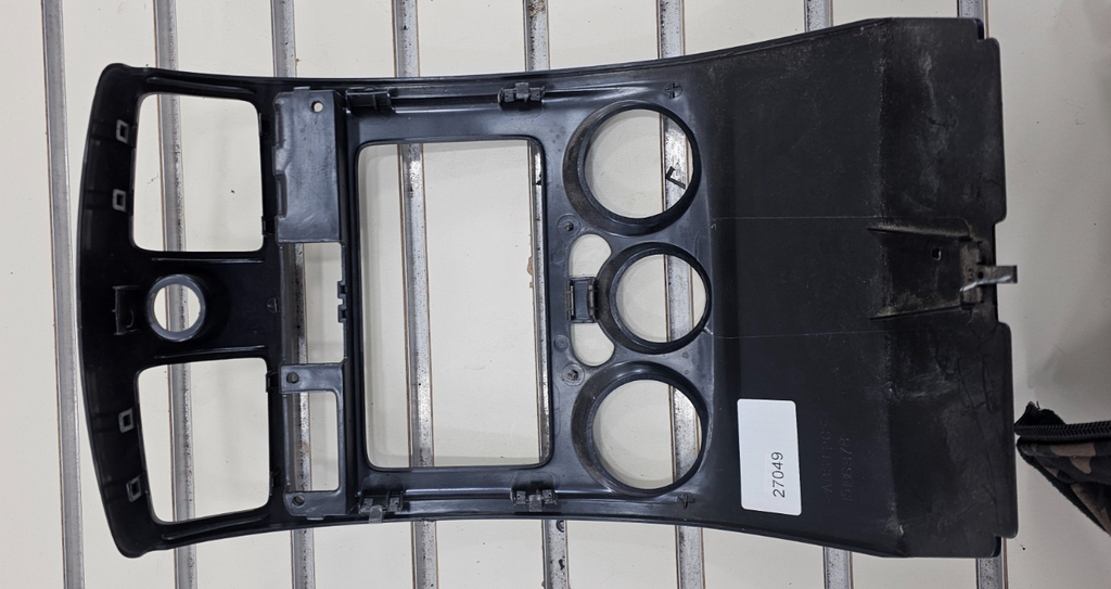 🔥2004-2012 CHEVY COLORADO GMC CANYON CENTER DASH RADIO VENT BEZEL BLACK