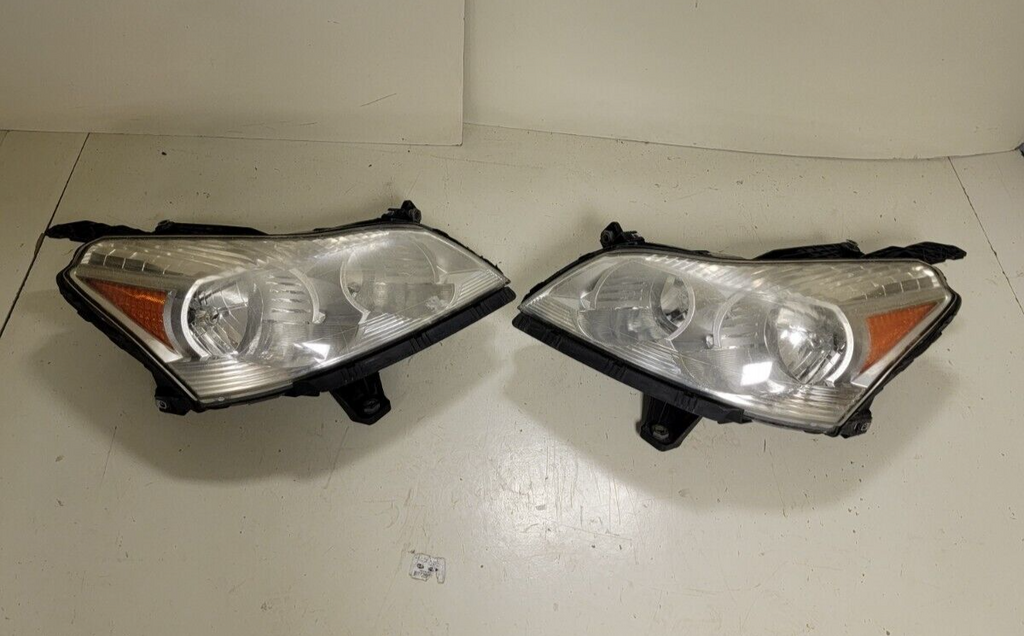 🔥 2009-2012 Chevy Traverse Headlights Front Lamps Pair Set