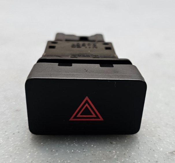 04-15 Armada Titan Hazard Emergency Warning Light Button Control Switch Assembly