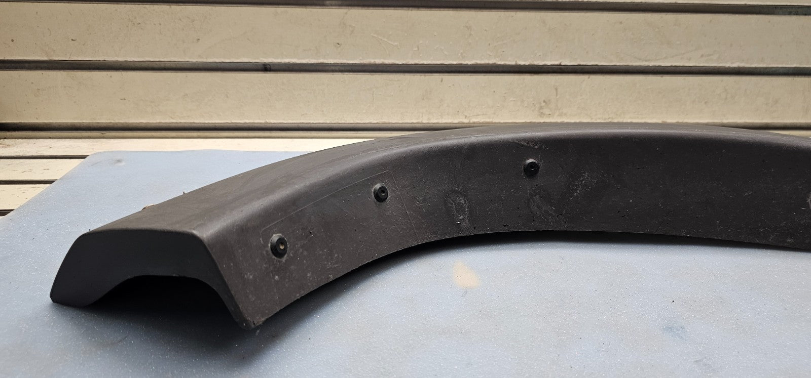 🔥02-07 Jeep Liberty Right Rear Door Fender Flair Extension Molding Gray