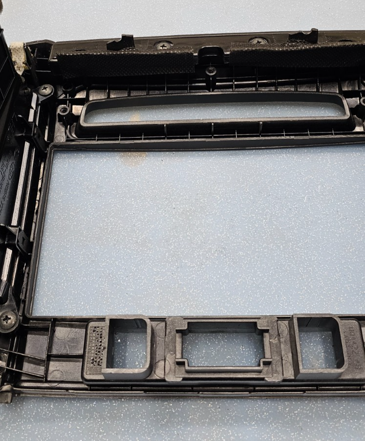 🔥10-12 Hyundai Santa Fe Dash Radio Surround Bezel Climate Trim Panel Black B53