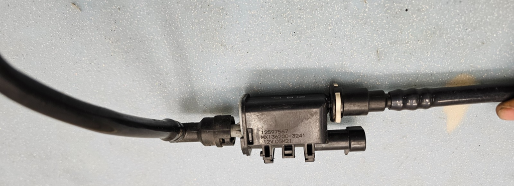 🔥04-20 Colorado Savana Express Valve Purge Solenoid Evap Emission Canister