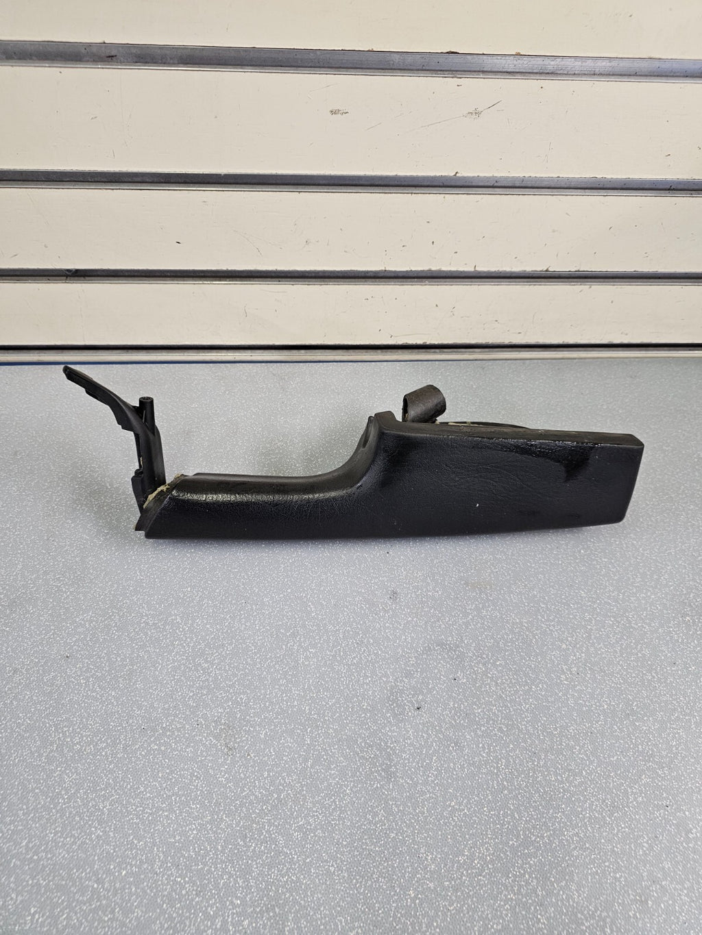 🔥02-09 TRAILBLAZER Door Panel ARMREST Pull Handle FrontRIGHT Passenger BLACK H4