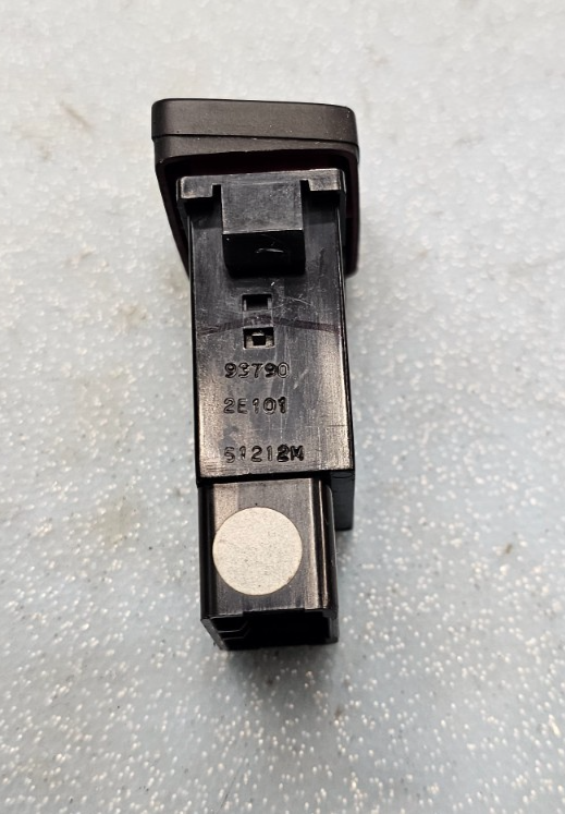 🔥04-09 Hyundai Tucson Hazard Emergency Light Lamp Control Switch Assembly Black