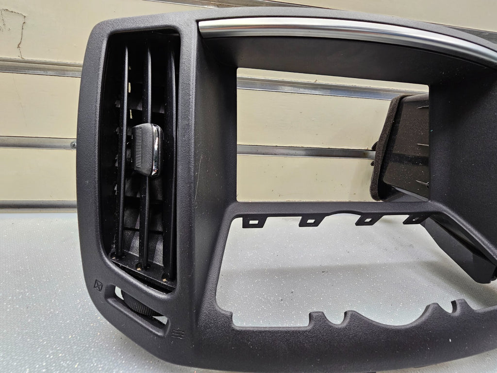 08-13 Infiniti G37 Center Dash Air Vent Navigation Radio Switch Bezel Trim Black