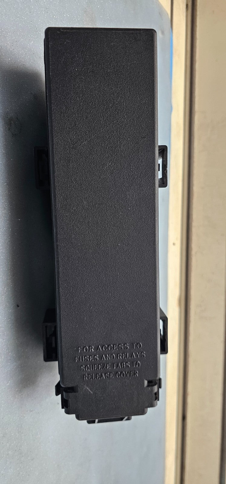 🔥2007 Commander Grand Cherokee 4.7L Engine HOOD FUSE Relay BOX Release Cover