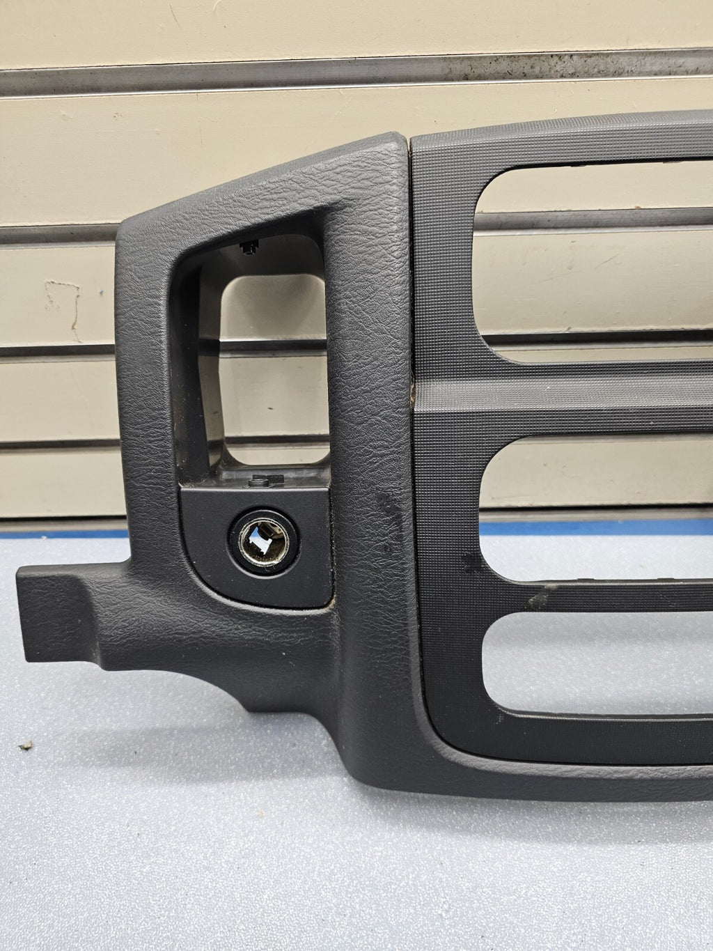 🔥02-05 Dodge RAM Dash RADIO Audio Stereo Bezel Climate Trim Panel Black B10