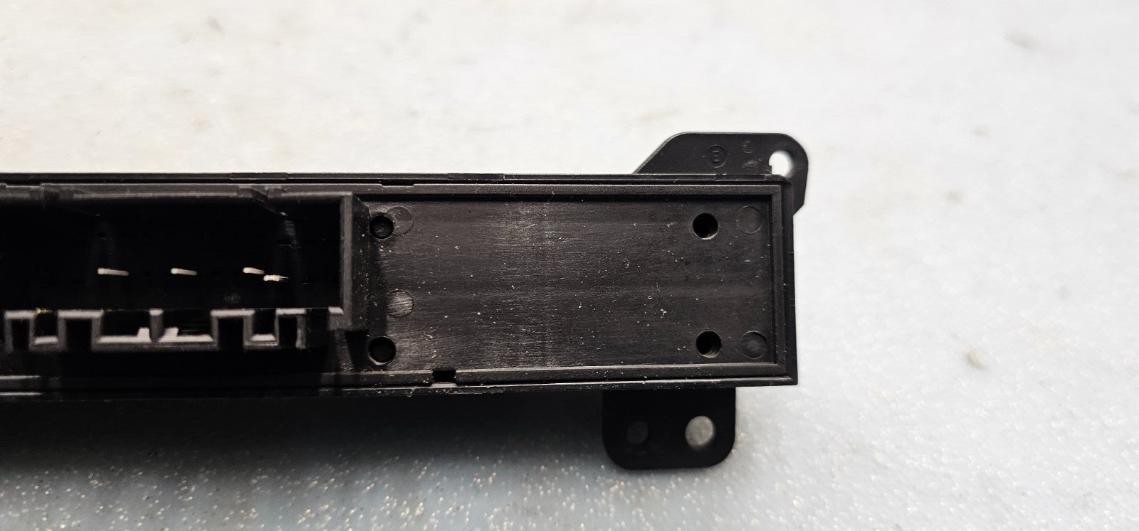 🔥04-07 Grand Cherokee Commander Traction Switch TCS OFF Panel Assembly Black