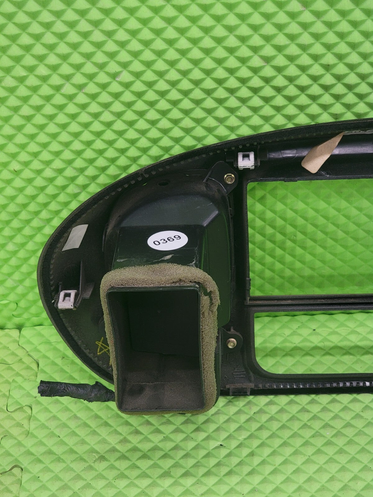 97-03 Ford F150 Center Dash Radio Climate BEZEL Trim Panel🔴AIRBG Line Lt Tan B1