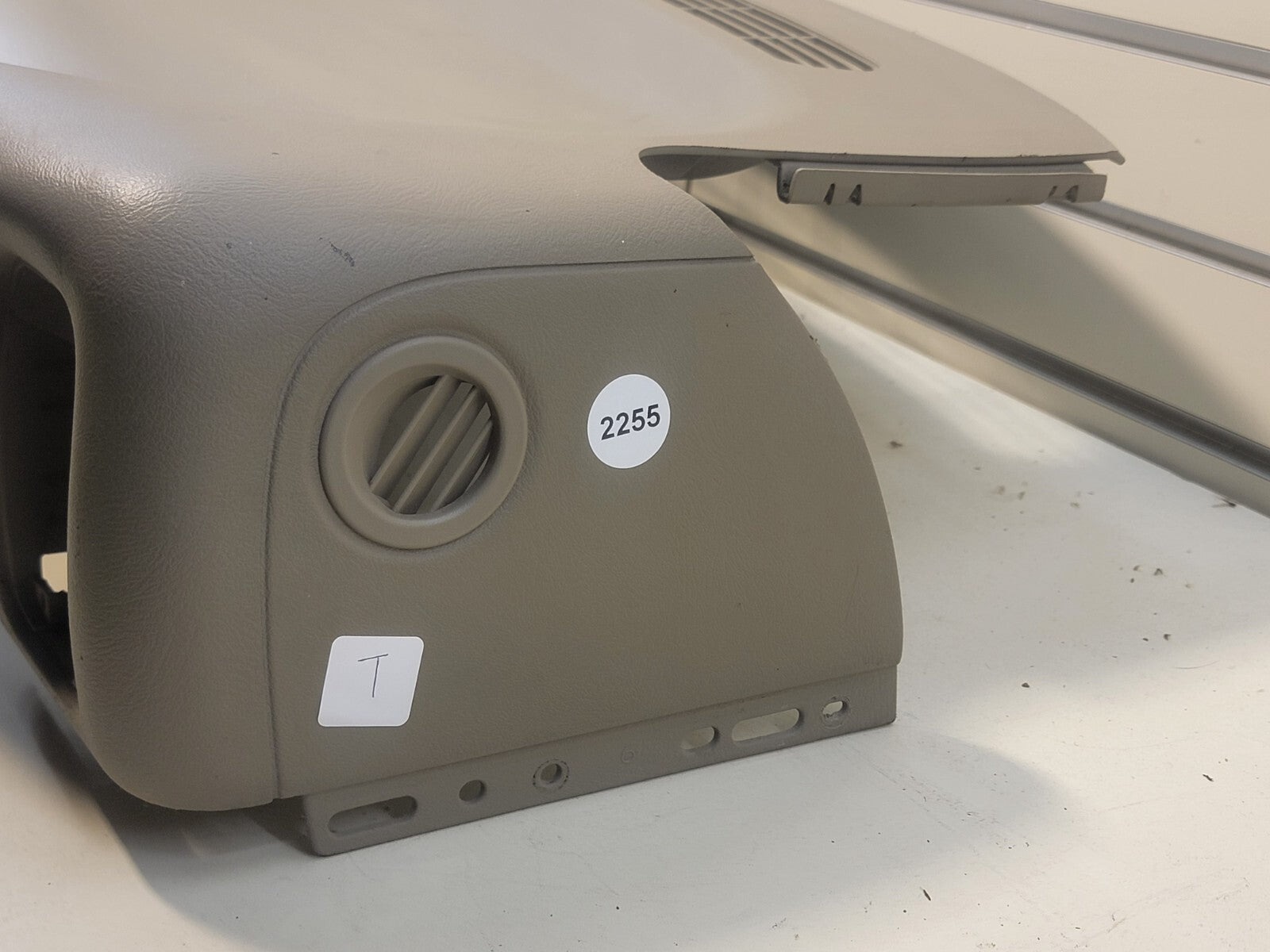 🔥99-06 SILVERADO SIERRA TAHOE Upper Dash Cap Cover Top Dashboard Pad TAN DP1