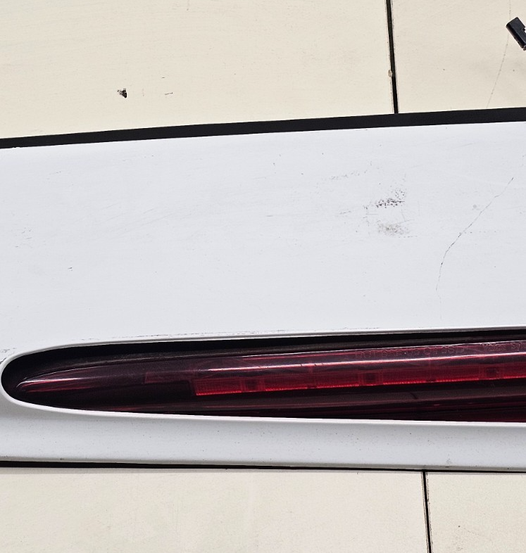 🔥2002-2009 Chevrolet Trailblazer Rear Hatch Spoiler Brake Light WHITE OEM SP2