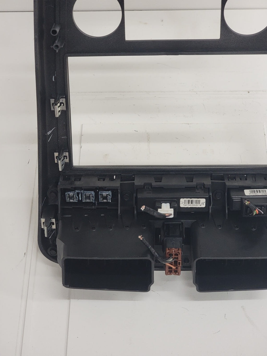 07-09 Chevrolet Equinox Center Dash Radio Climate Bezel Surround Trim silver