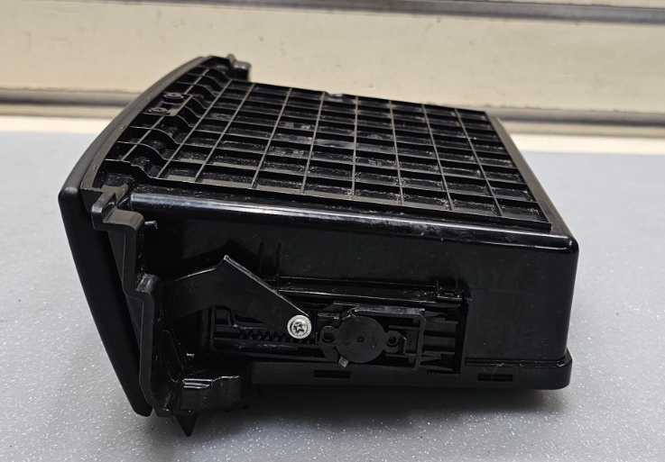 🔥09-11 KIA BORREGO CENTER DASH INTERIOR FRONT TRAY STORAGE Black OEM