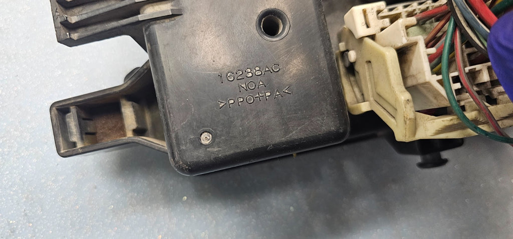 🔥02-05 Dodge Ram Engine TIPM Fuse Box Junction Body Control Distribution Module