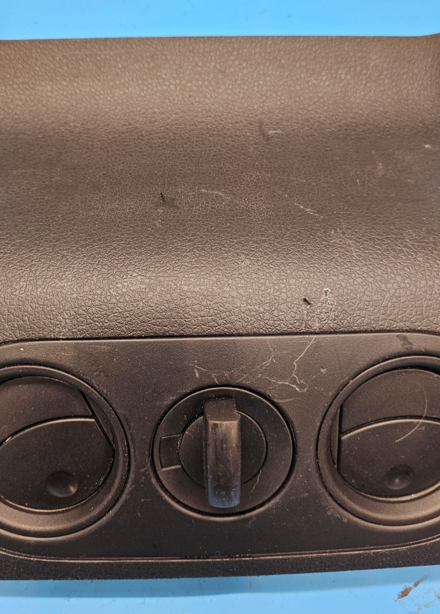 🔥04-08 Ford F-150 Rear Center Console Bezel Trim Panel Vent Volt Outlet Black