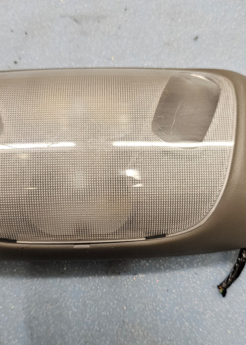 🔥97-07 Ford F150 F250 F350 Super Duty Excursion Dome Light Lamp Overhead Gray