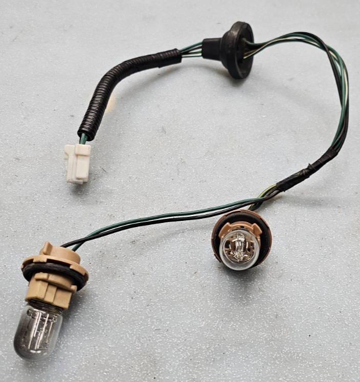 🔥2008-2013 NISSAN ROGUE TAIL BRAKE LIGHT LAMP BULB WIRING HARNESS OEM
