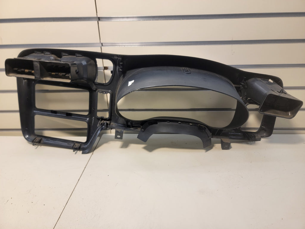 98-04 BLAZER S10 JIMMY SONOMA Cluster Dash Radio Bezel Dark Gray C8