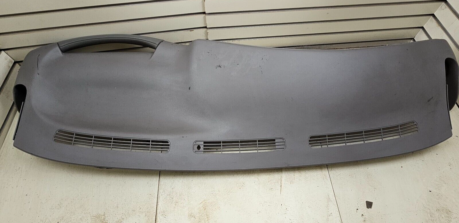 99-06 SILVERADO SIERRA TAHOE Upper Dash Cap Cover Top Dashboard Pad LT Gray DP1