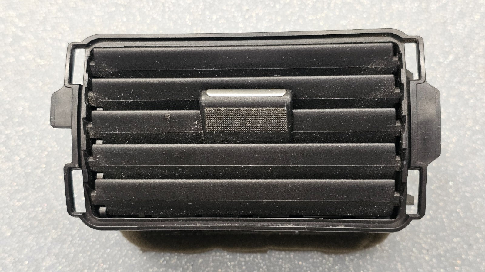 05-07 FORD FIVE HUNDRED Dash Center Right Passenger AC A/C AIR VENT Panel Black