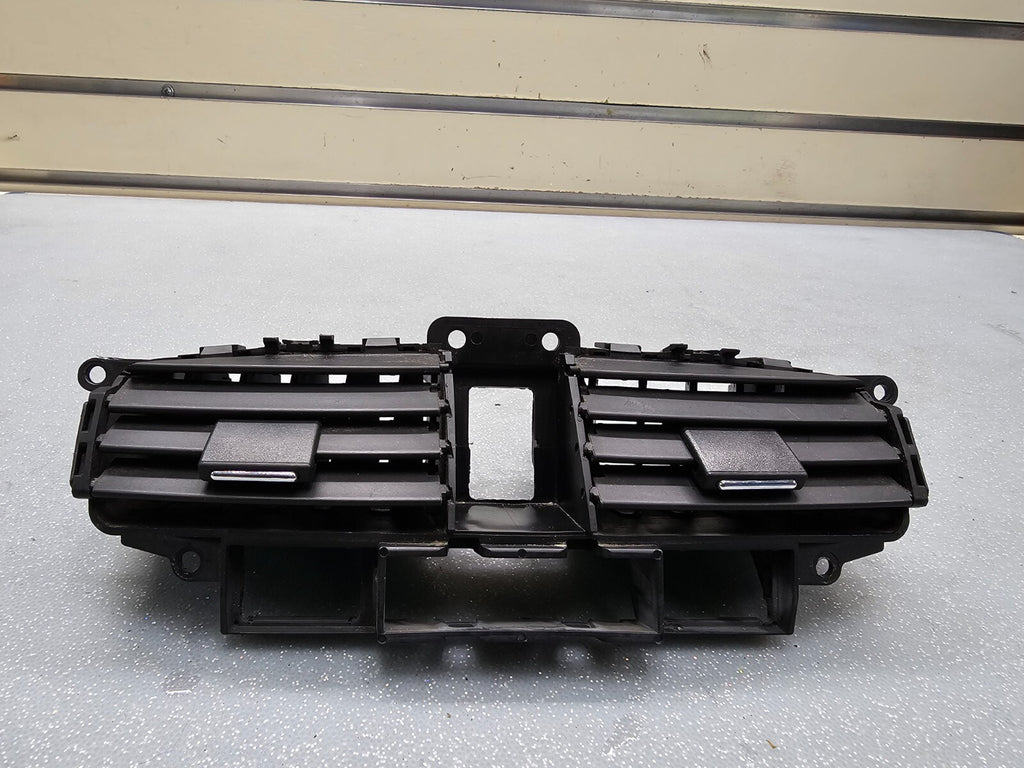 🔥05-06 Chevrolet Equinox Pontiac Torrent Front Dash Hazard AC Air Vent Grill
