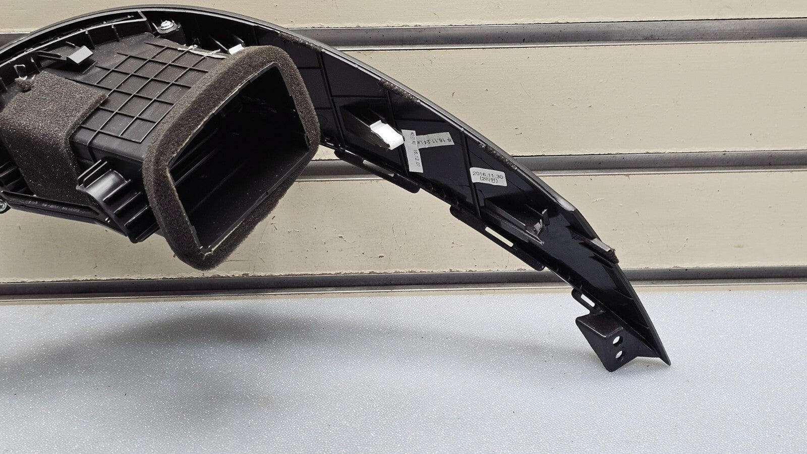 14-18 Kia Forte Dash Center Right Passenger AC Heater Air Vent Conditioner Black