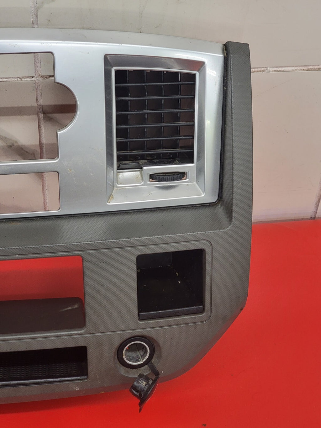 🔥06-08 Dodge RAM Dash RADIO Bezel Climate Trim Panel 🔴Storage SILVER v3 B11