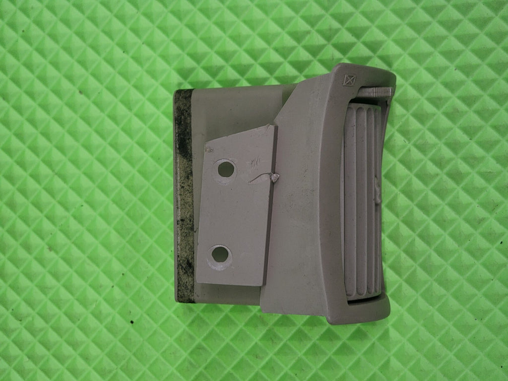 🔥2003-2004 Ford Mustang Cobra Interior AC Vent OEM LEFT DRIVER GRAY VT63