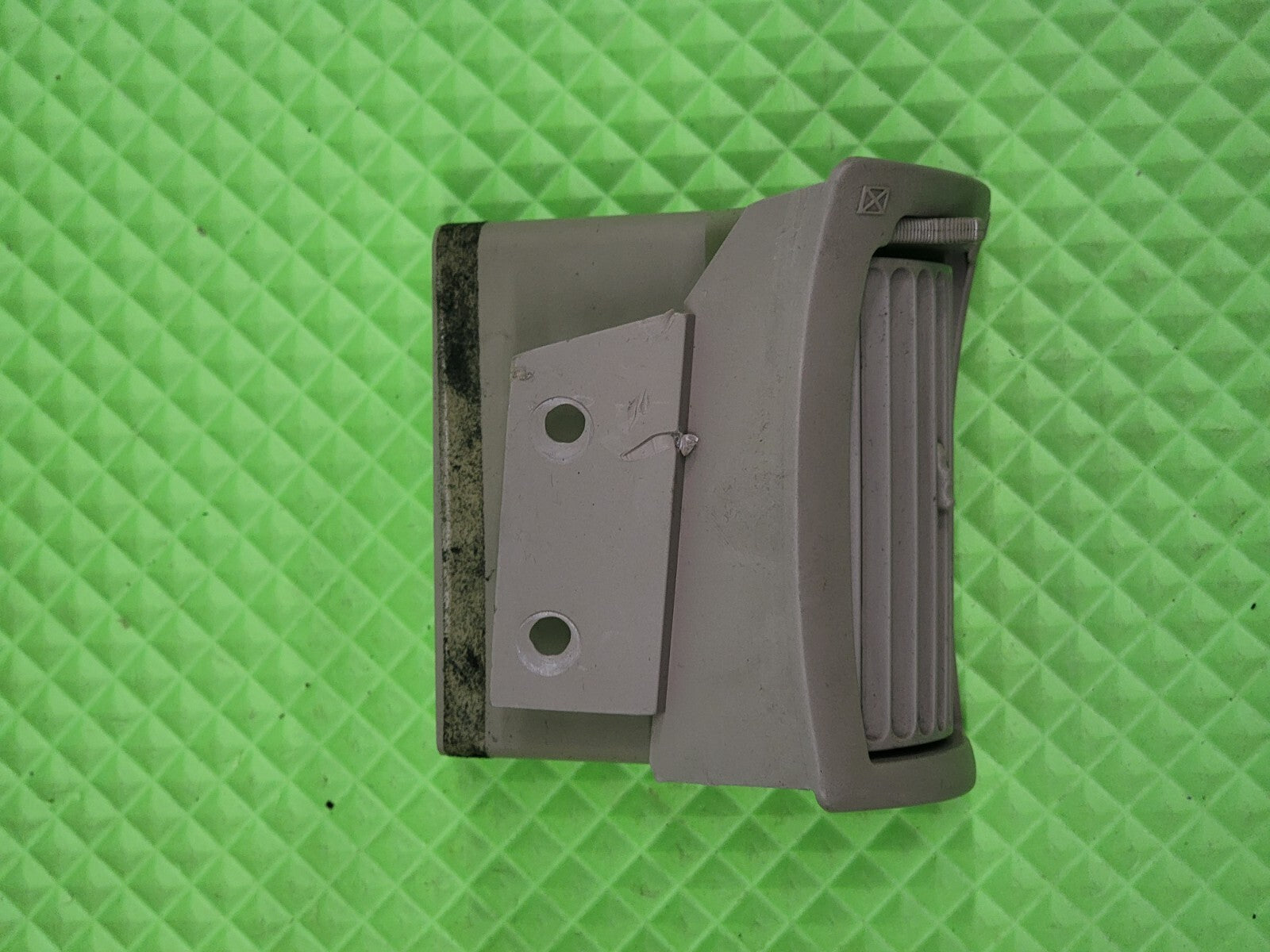 🔥2003-2004 Ford Mustang Cobra Interior AC Vent OEM LEFT DRIVER GRAY VT63