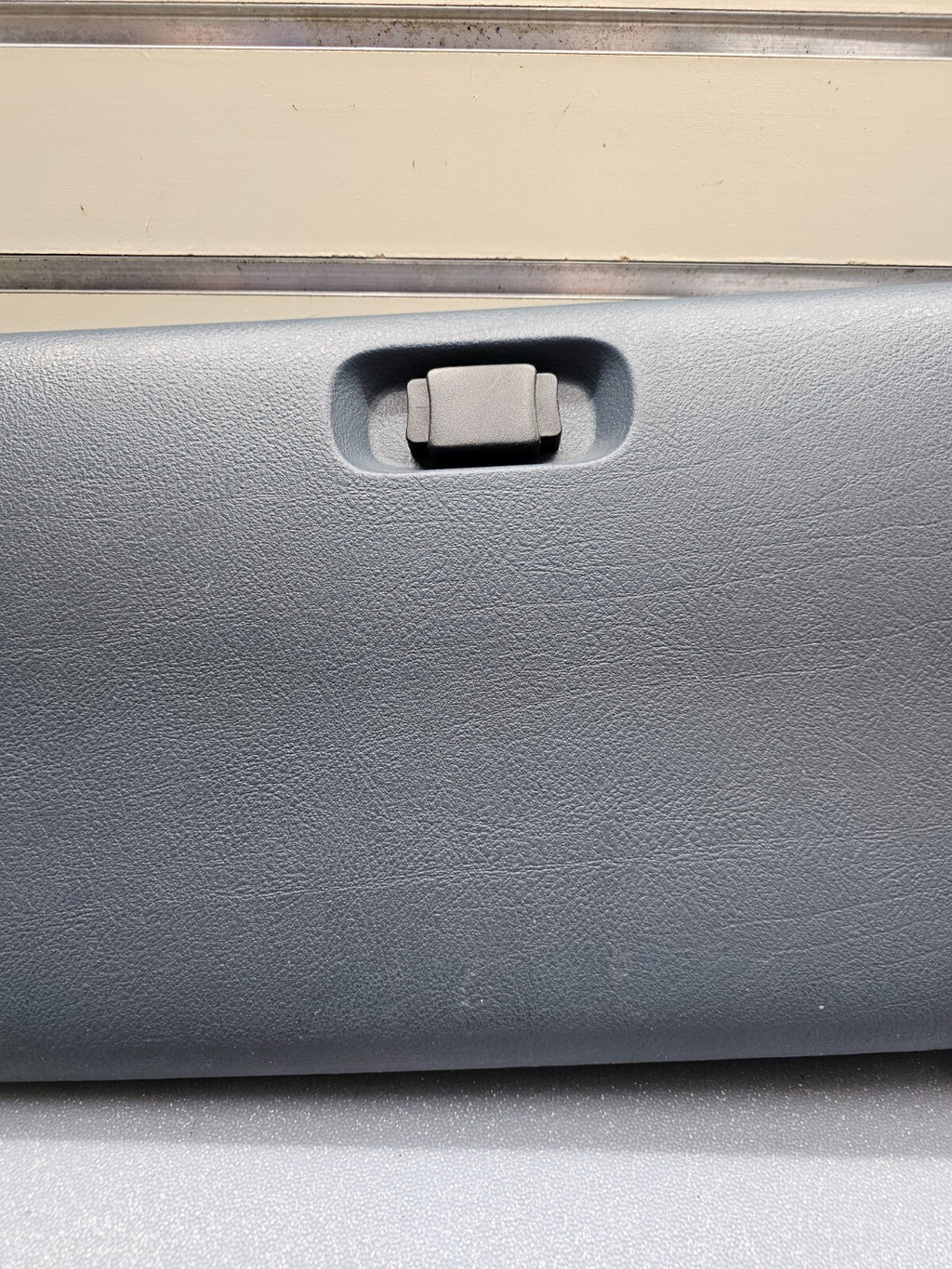 🔥1994-1997 Dodge RAM Dash GLOVE BOX Storage Compartment Door Assembly GRAY G20