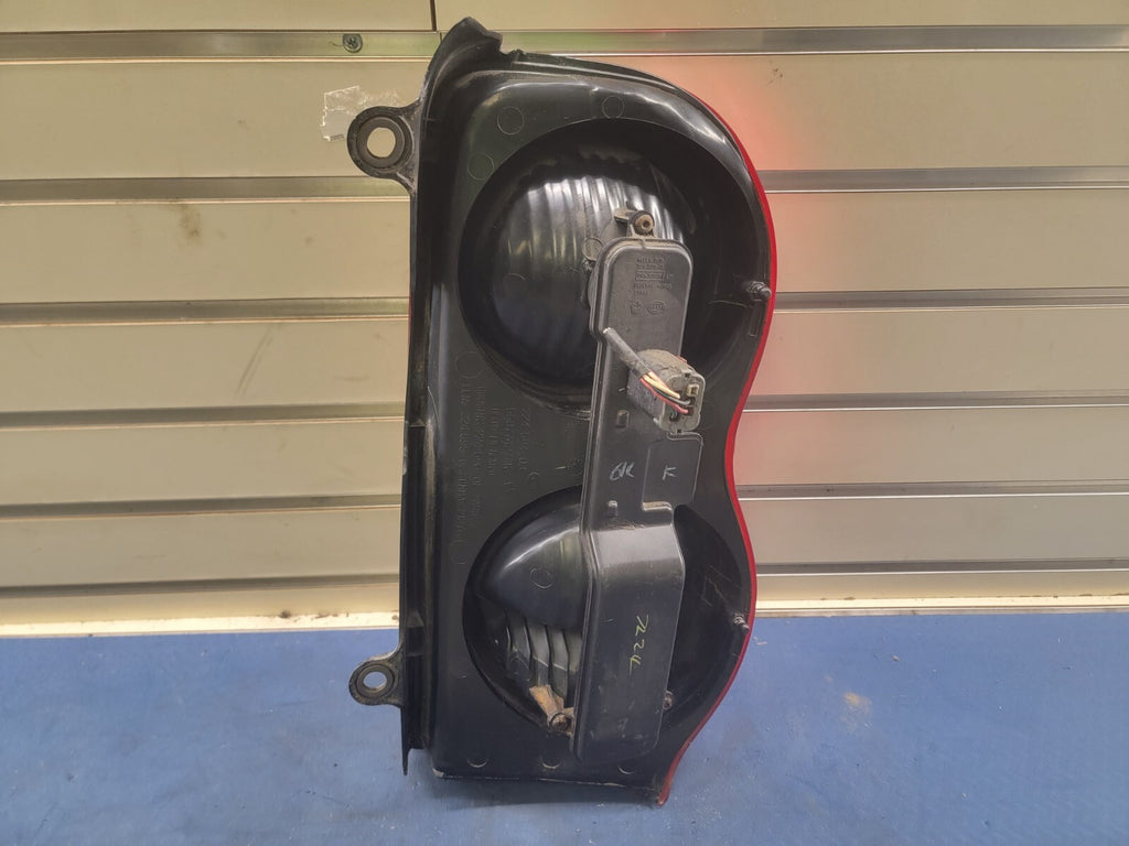 🔥2004-2009 Dodge Durango driver Side Lens and Housing Tail Light Lamp