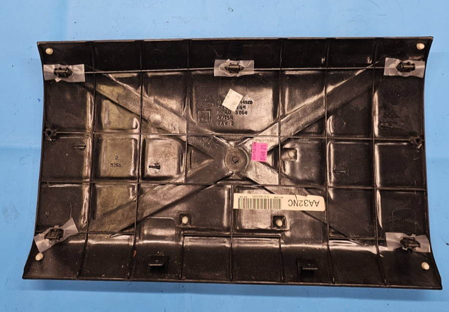 04-08 Ford F-150 Dash Bezel Panel Passenger AIRBG Cover UPPER Glove Box BLACK G6